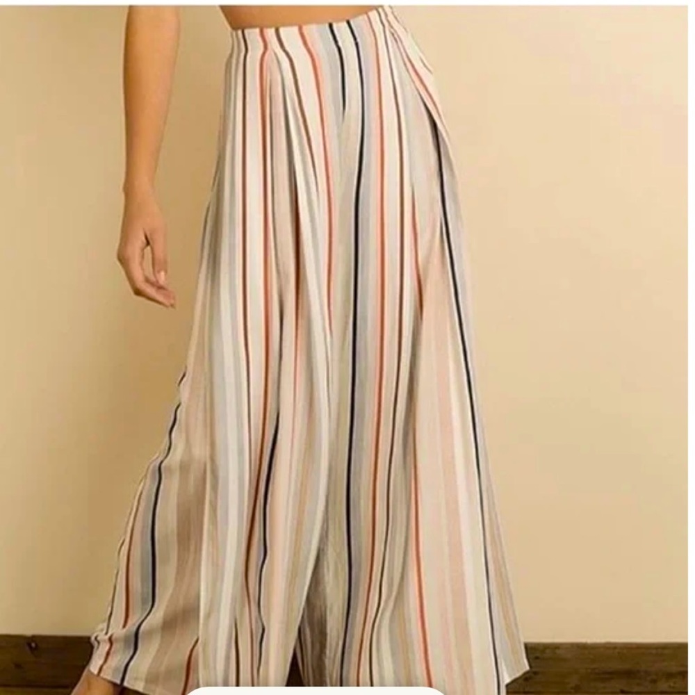 Dress Forum wide leg split high waist pant size M